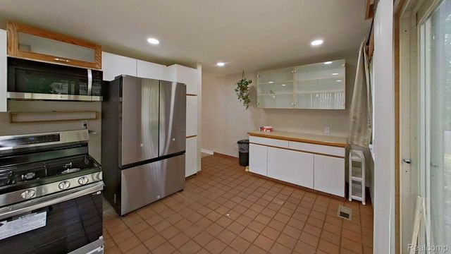 5609 Culpepper Drive, West Bloomfield Charter Township, MI 48322