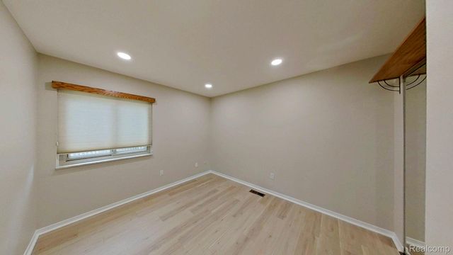 5609 Culpepper Drive, West Bloomfield Charter Township, MI 48322