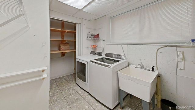 5609 Culpepper Drive, West Bloomfield Charter Township, MI 48322