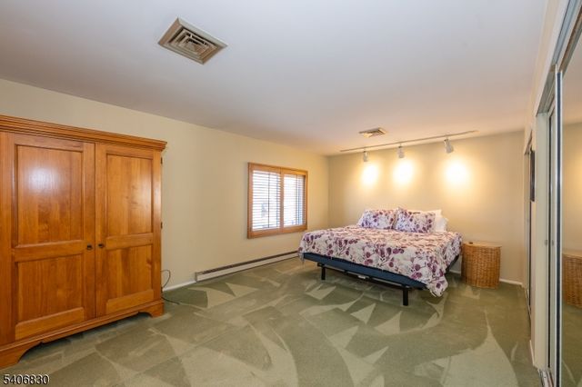 11 Cerone Ct, West Orange Twp., NJ 07052