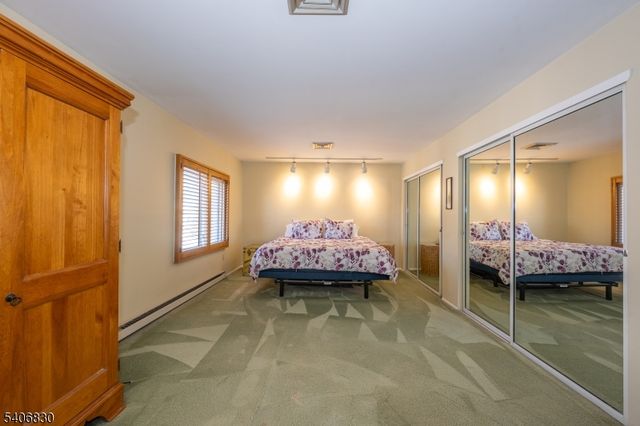 11 Cerone Ct, West Orange Twp., NJ 07052