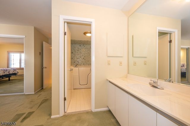 11 Cerone Ct, West Orange Twp., NJ 07052