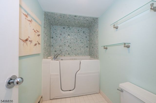 11 Cerone Ct, West Orange Twp., NJ 07052