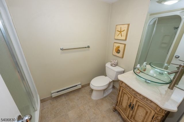 11 Cerone Ct, West Orange Twp., NJ 07052