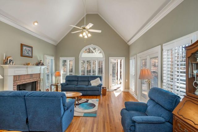 530 Kings County Court, Milton, GA 30004