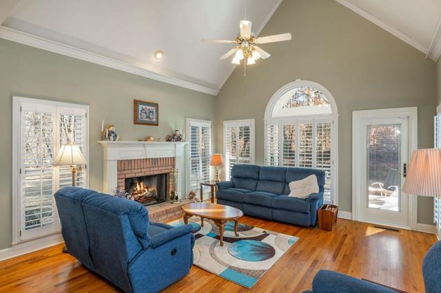 530 Kings County Court, Milton, GA 30004