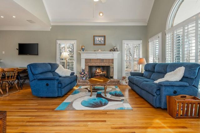 530 Kings County Court, Milton, GA 30004