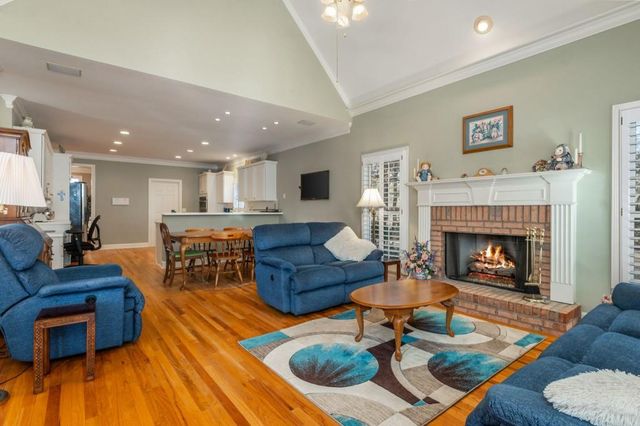 530 Kings County Court, Milton, GA 30004