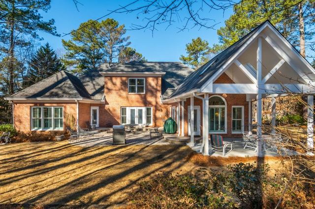 530 Kings County Court, Milton, GA 30004