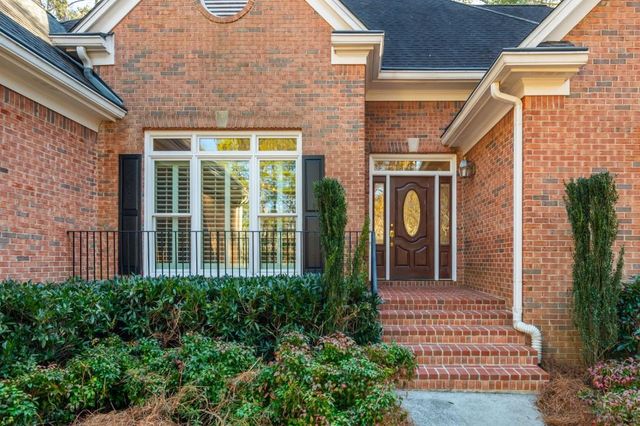 530 Kings County Court, Milton, GA 30004