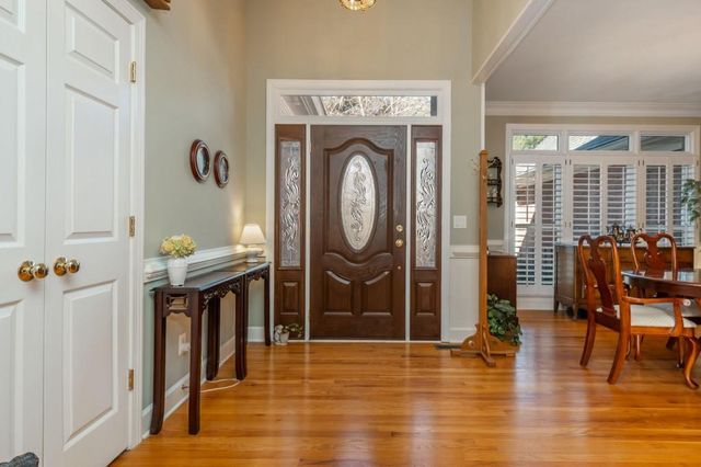 530 Kings County Court, Milton, GA 30004