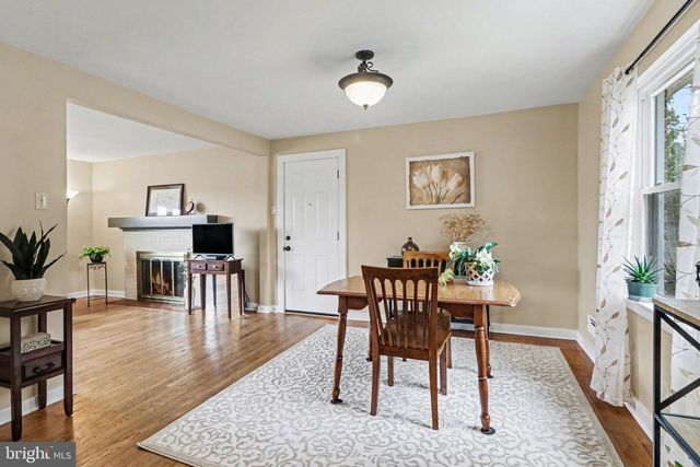 33 CENTER DR, Camp Hill, PA 17011