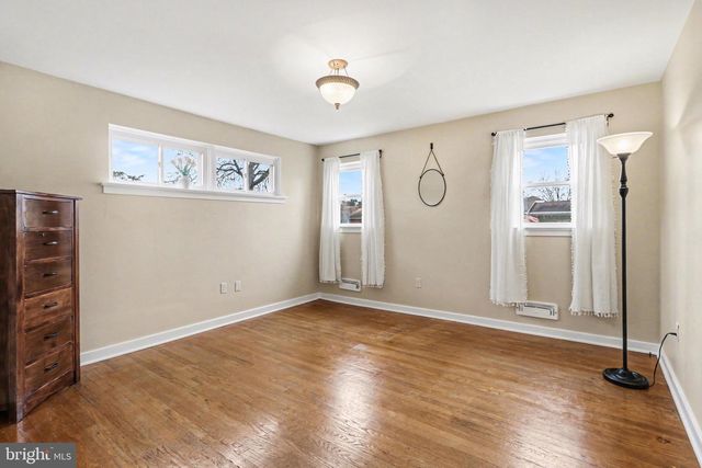 33 CENTER DR, Camp Hill, PA 17011