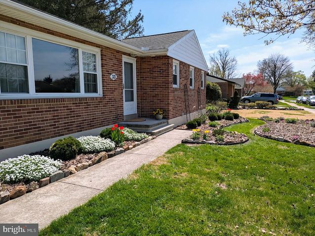 33 CENTER DR, Camp Hill, PA 17011