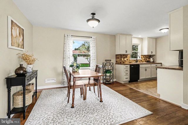 33 CENTER DR, Camp Hill, PA 17011