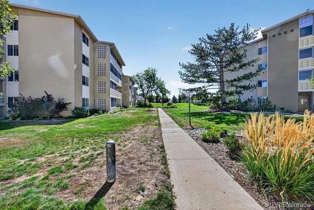 9380 E Center Avenue 1B, Denver, CO 80247
