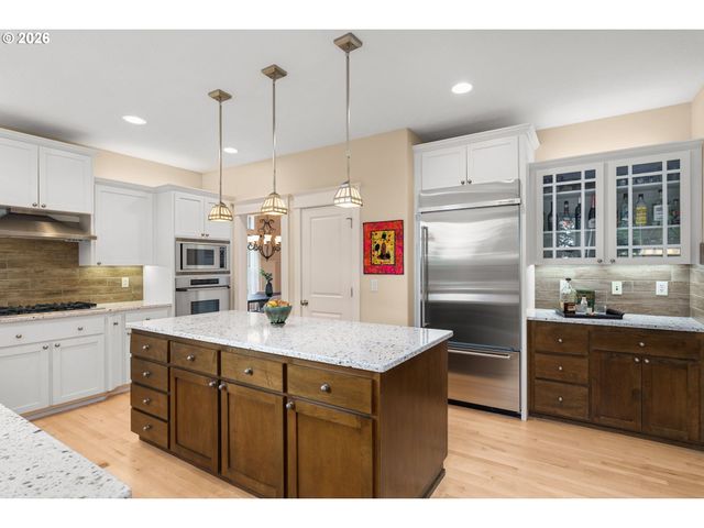 9222 Nw MURDOCK St, Portland, OR 97229