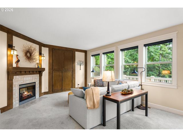 9222 Nw MURDOCK St, Portland, OR 97229