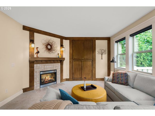 9222 Nw MURDOCK St, Portland, OR 97229