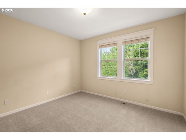 9222 Nw MURDOCK St, Portland, OR 97229