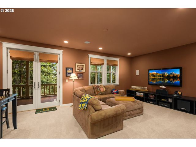 9222 Nw MURDOCK St, Portland, OR 97229