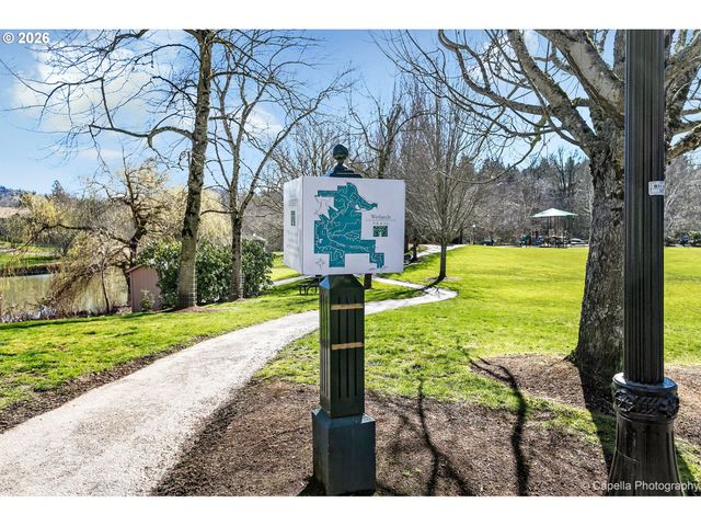 9222 Nw MURDOCK St, Portland, OR 97229