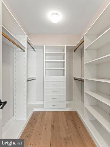 2015 TYSONS RIDGELINE RD, Falls Church, VA 22043