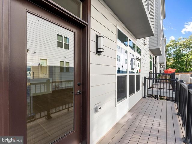 2015 TYSONS RIDGELINE RD, Falls Church, VA 22043