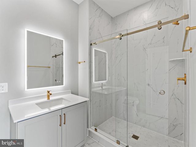 2015 TYSONS RIDGELINE RD, Falls Church, VA 22043
