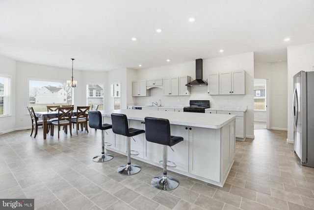 1525 VILLAGE RD, Strasburg, PA 17579