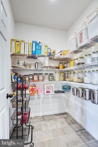 1525 VILLAGE RD, Strasburg, PA 17579