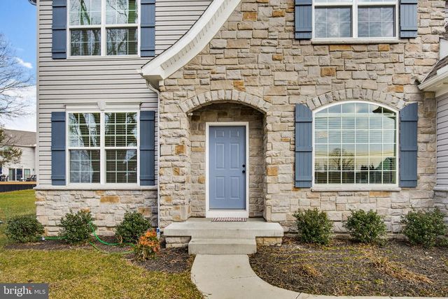 1525 VILLAGE RD, Strasburg, PA 17579