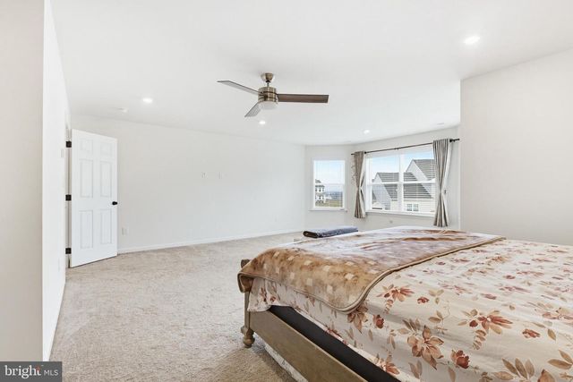 1525 VILLAGE RD, Strasburg, PA 17579