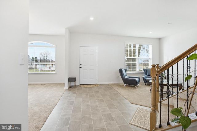 1525 VILLAGE RD, Strasburg, PA 17579