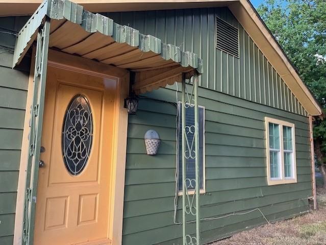 1806 N Avenue S, Freeport, TX 77541