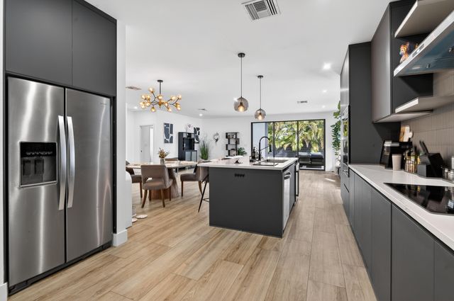 913 NE 15th Street, Fort Lauderdale, FL 33304