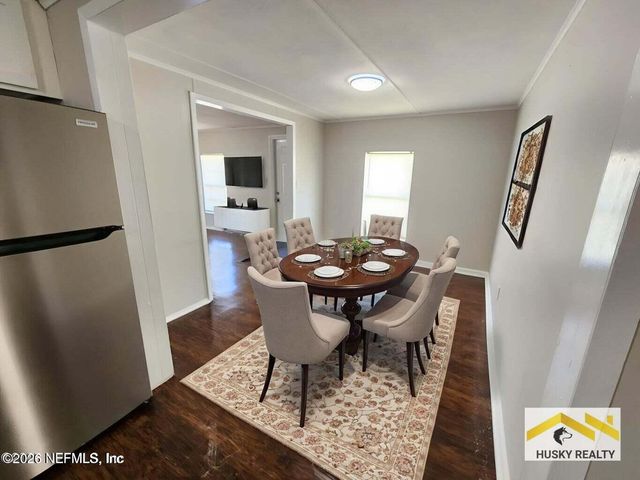 5827 AUGO Lane, Jacksonville, FL 32244