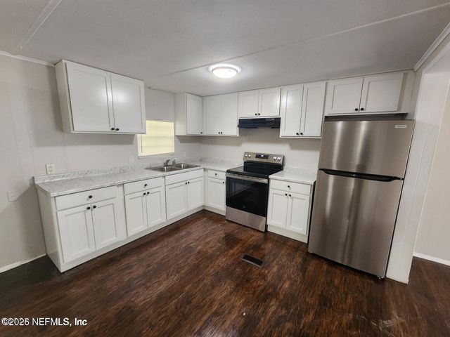 5827 AUGO Lane, Jacksonville, FL 32244