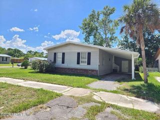 5827 AUGO Lane, Jacksonville, FL 32244