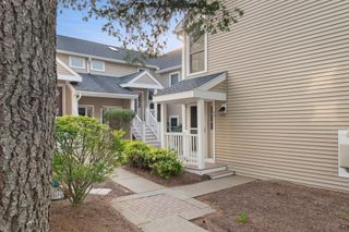 73 Bradford Commons Ln. 73, Braintree, MA 02184