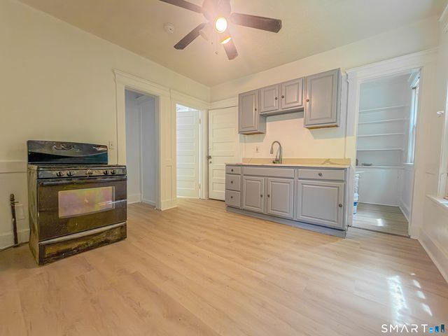 445 Dixwell Avenue, New Haven, CT 06511