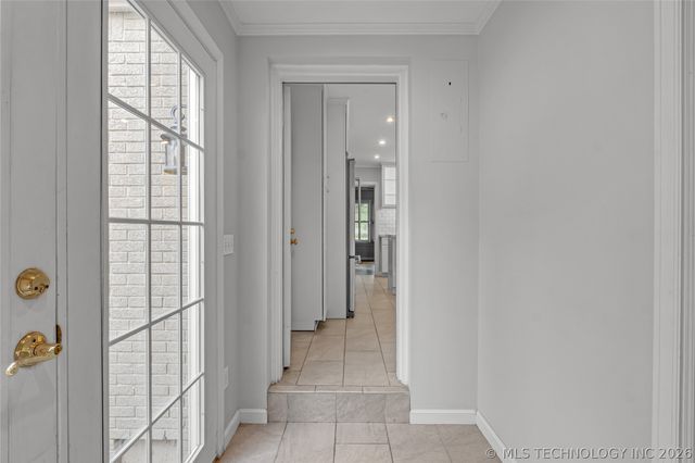 2502 S Columbia Place, Tulsa, OK 74114
