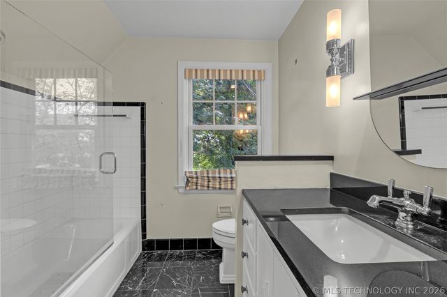 2502 S Columbia Place, Tulsa, OK 74114