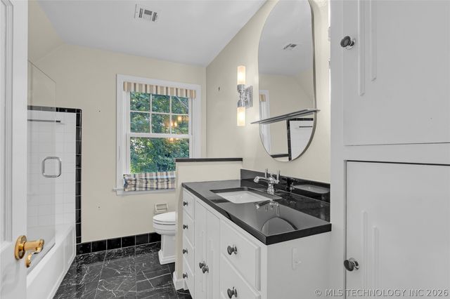 2502 S Columbia Place, Tulsa, OK 74114