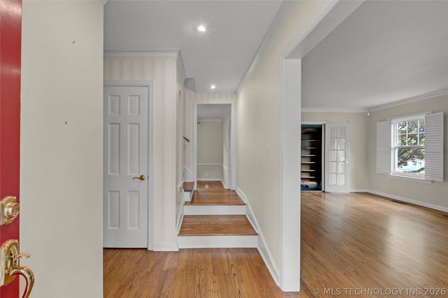 2502 S Columbia Place, Tulsa, OK 74114
