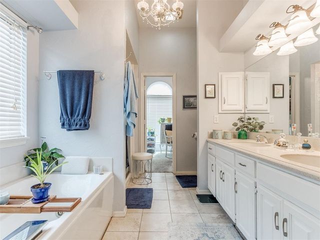 8425 NW 77th Place, Oklahoma City, OK 73132