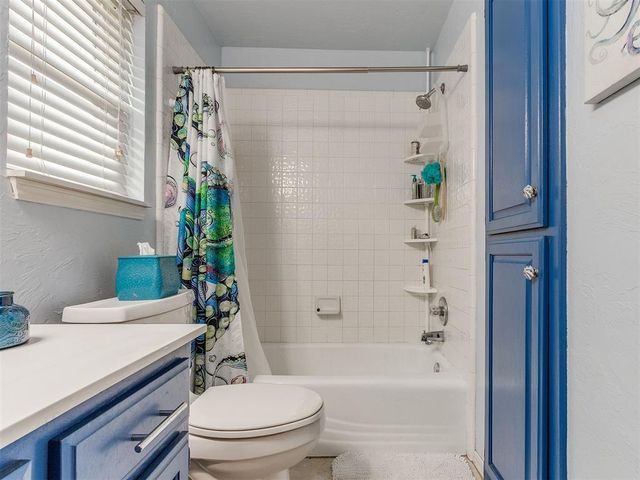 8425 NW 77th Place, Oklahoma City, OK 73132