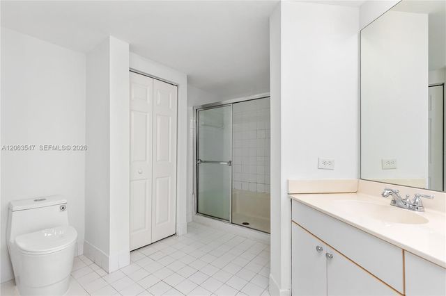 17100 N Bay Rd 1210, Sunny Isles Beach, FL 33160