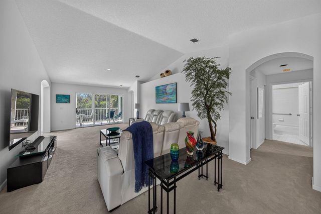 7676 Springwater Place 201, Boynton Beach, FL 33437