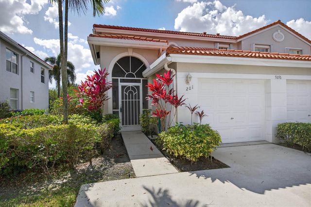 7676 Springwater Place 201, Boynton Beach, FL 33437